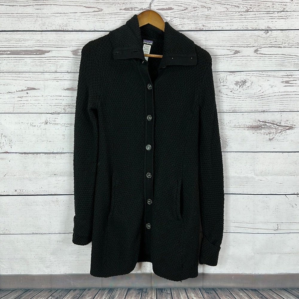 Patagonia Womens Sweater size Medium Black Knit Merino Wool Button Cardigan - Picture 1 of 10